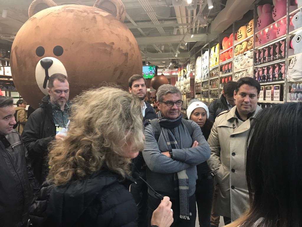 Tesla está revolucionando a indústria automobilística e de energia