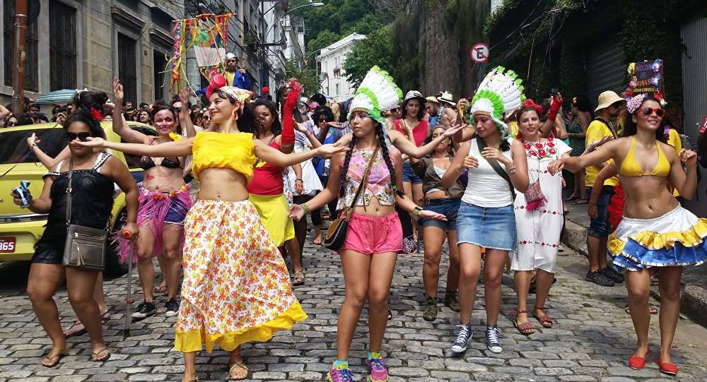 72 milhões de consumidores devem gastar no Carnaval