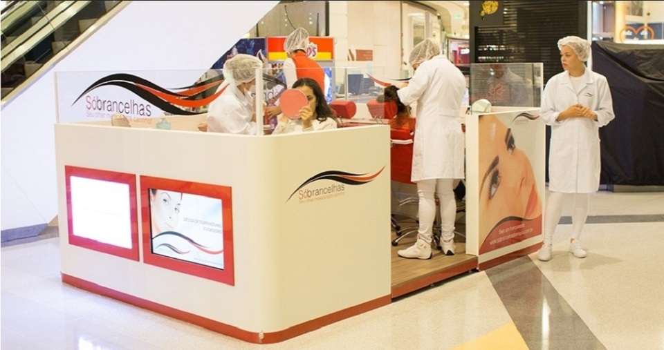 Franquias de beleza investem em pacotes acessíveis e modelos compactos