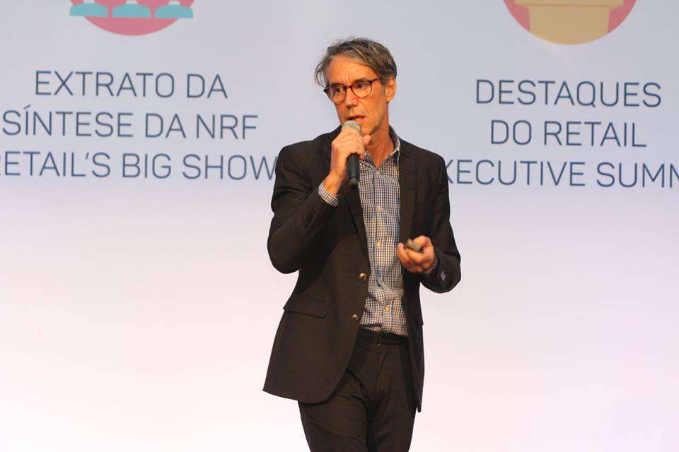 A importância da simplicidade e a entrega da experiência end to end para o consumidor são destacados no Retail Trends