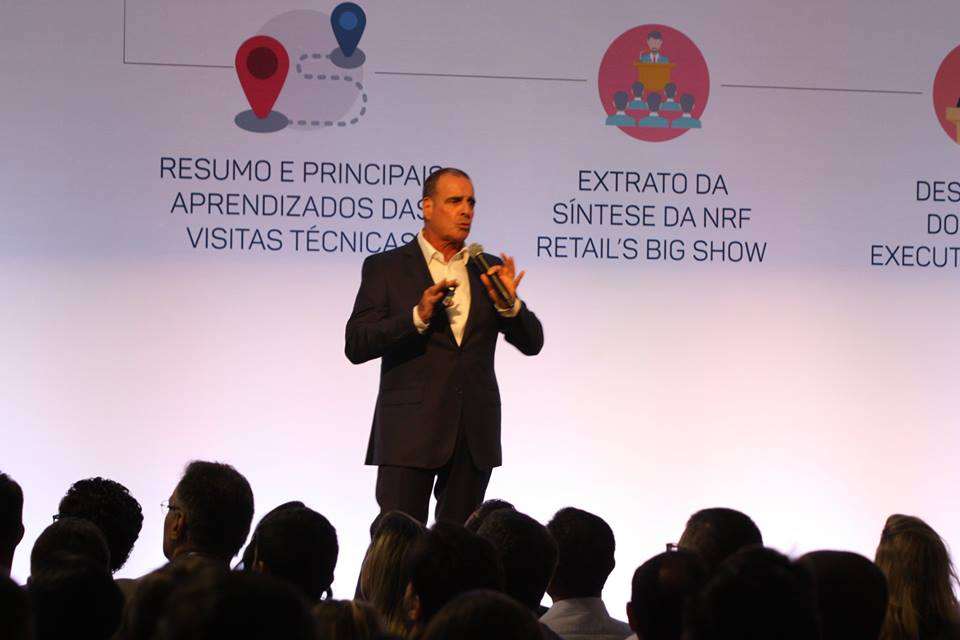 Eduardo Yamashita e Luiz Alberto Marinho destacam o conceito de multipolarização para o varejo durante o Retail Trends