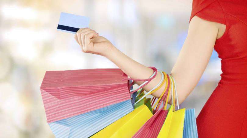 Varejo tem saldo positivo em 2017, após dois anos negativos