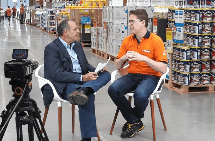 Programa Mercado & Consumo desta semana mostra as novas lojas da Obramax e Ray Ban