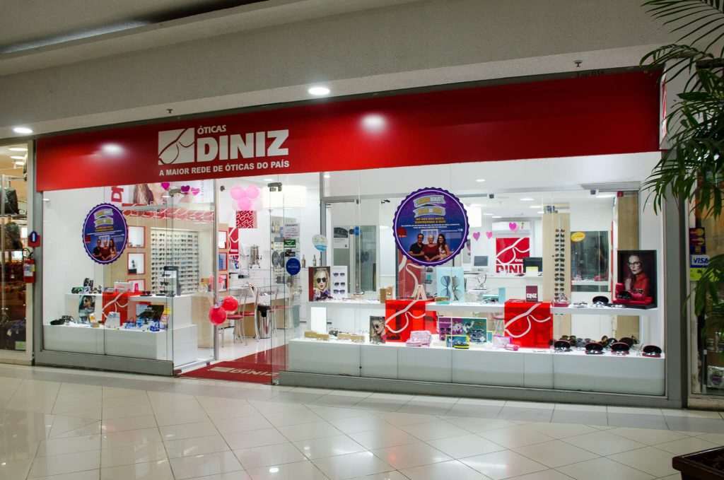 Óticas Diniz investem na expansão da rede de franquias com foco em cidades menores