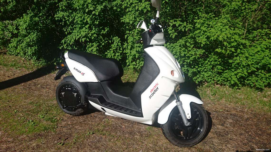 Drogaria Onofre utiliza motos elétricas para ampliar entrega expressa