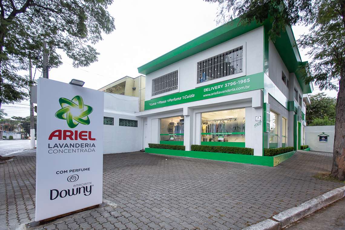 Marcas da P&G inauguram lavanderias em São Paulo