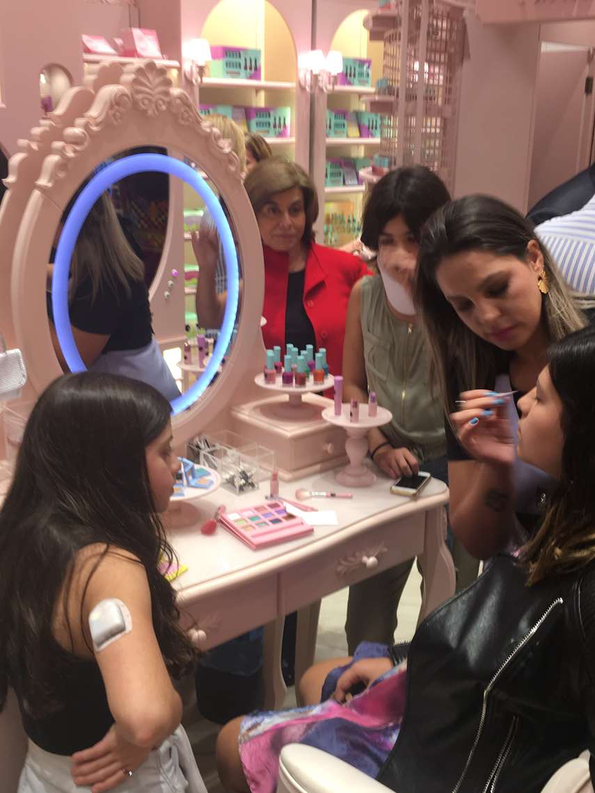 Estrela lança marca de maquiagem e acessórios Estrela Beauty