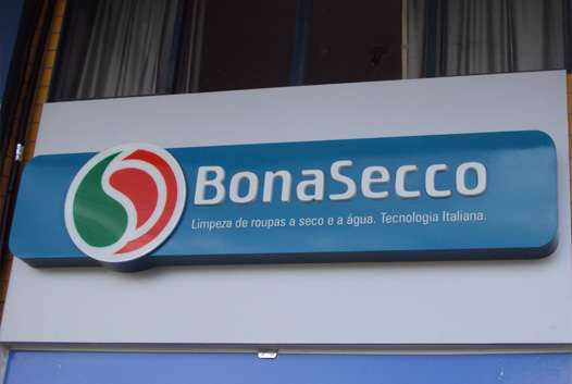 Rede de lavanderias BonaSecco lança microfranquia