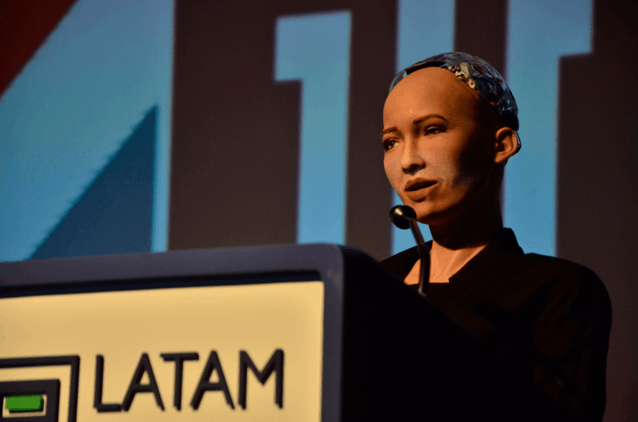 Sophia The Robot fala sobre o futuro do varejo no Latam Retail Show