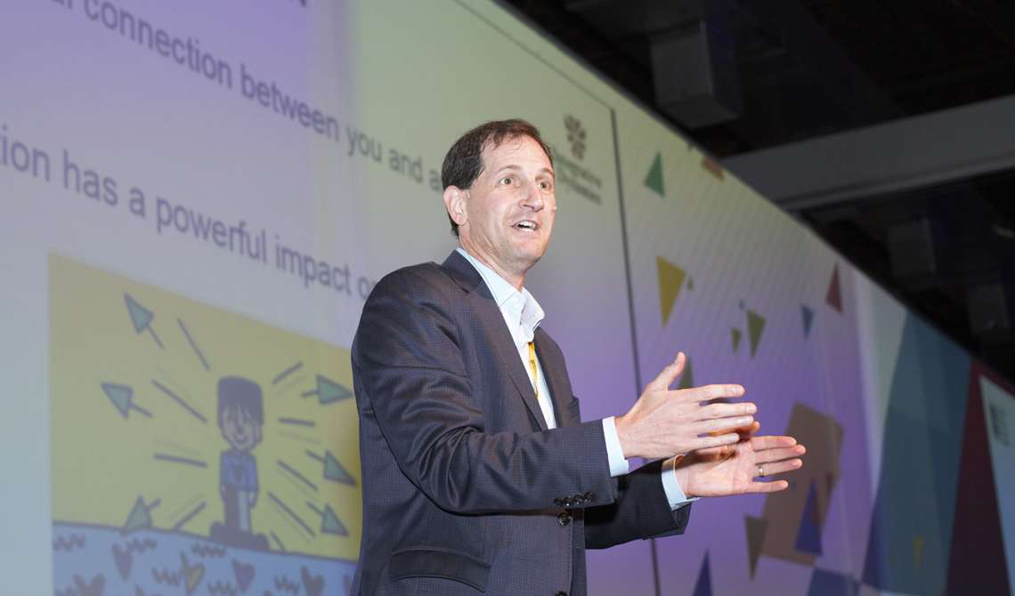 Daniel Shapiro, professor de Harvard, fala sobre negociação e conflitos durante o LATAM Retail Show