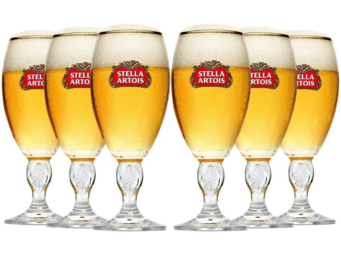 Stella Artois realiza ação de personalização de cálices para o Dia dos Pais
