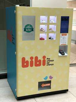 Calçados Bibi instala vending machine em maternidade de Porto Alegre
