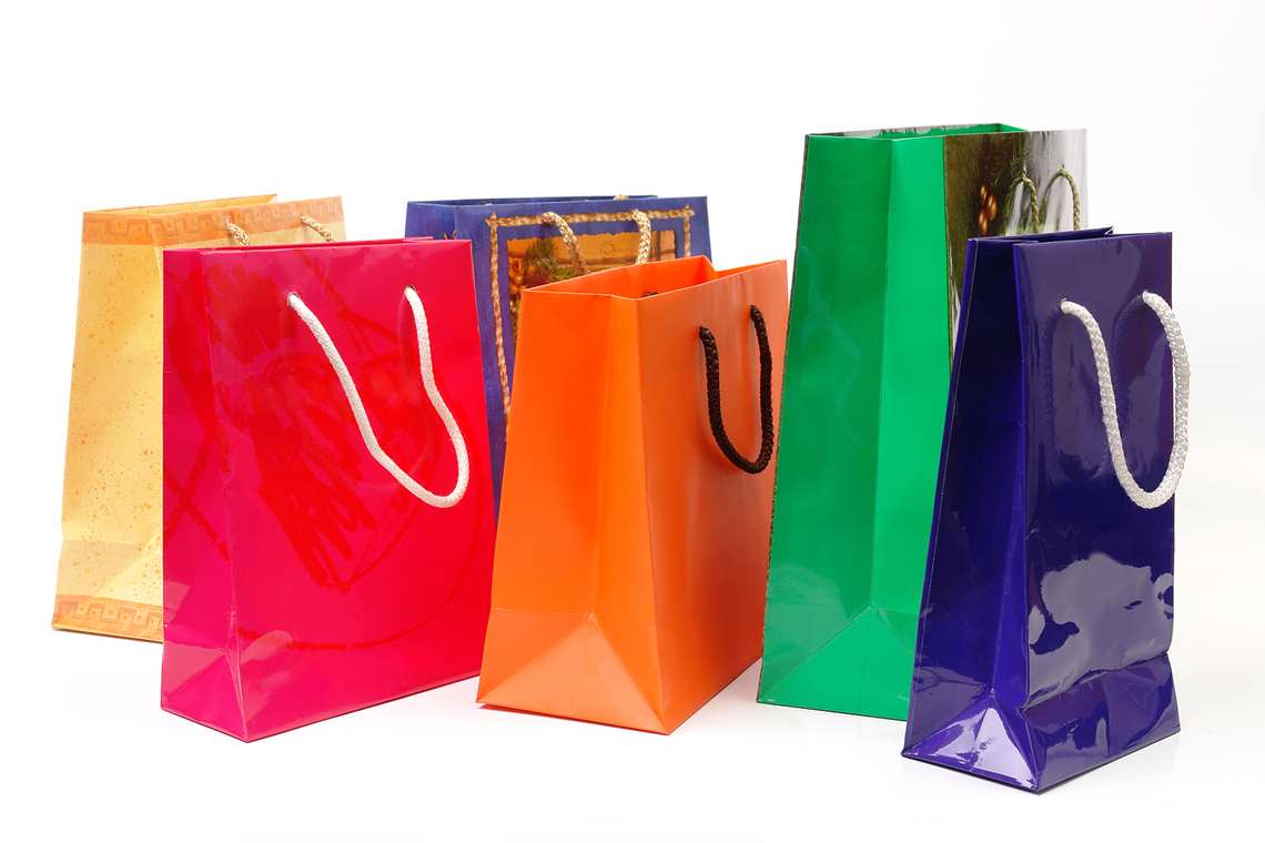 Confiança do consumidor brasileiro sobe quatro pontos em outubro