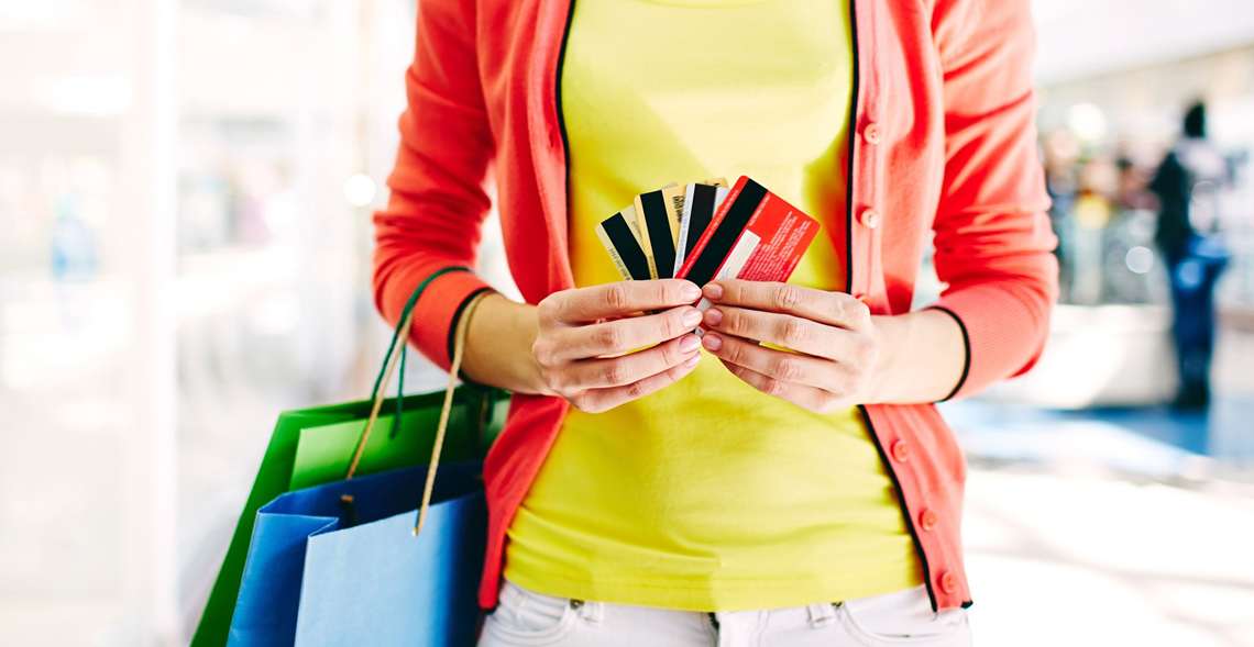 Estratégia para gerar negócios: varejistas investem em cartão próprio de loja