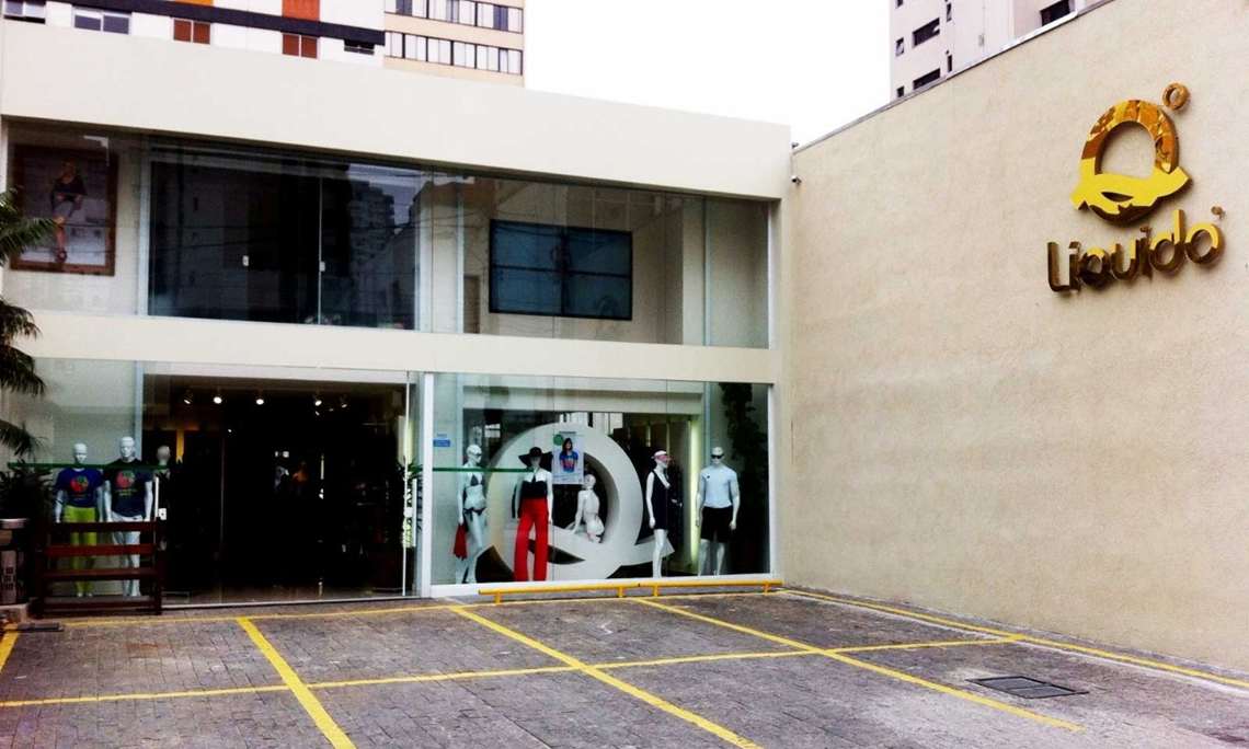 Líquido aposta em outlets para maior demanda de seus clientes