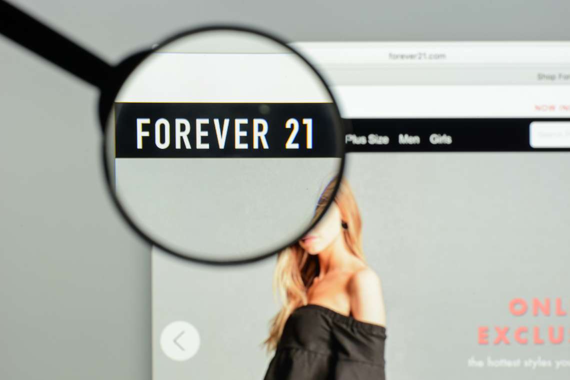 Forever 21 encerra e-commerce chinês e fecha lojas físicas