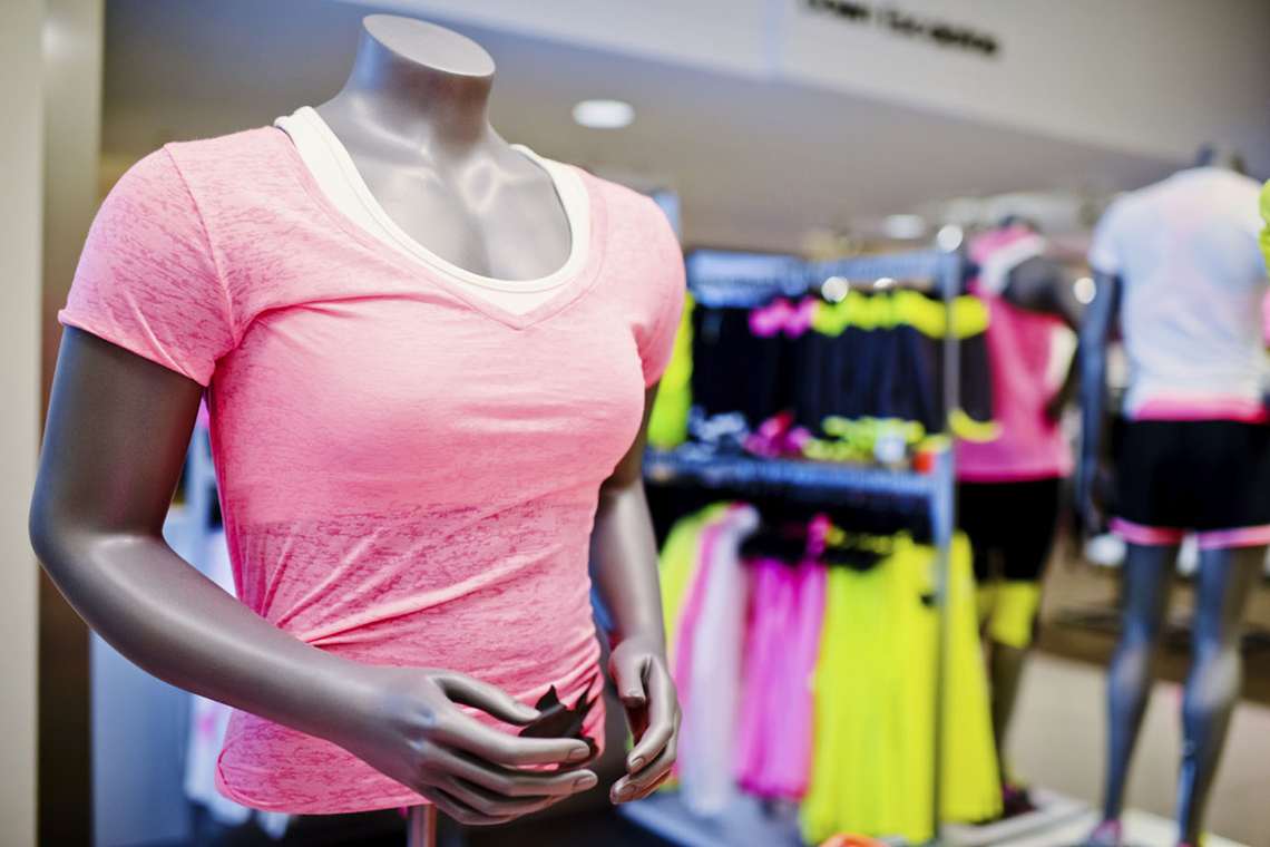 Trajes esportivos: quase metade das vendas vem de famílias de baixa renda