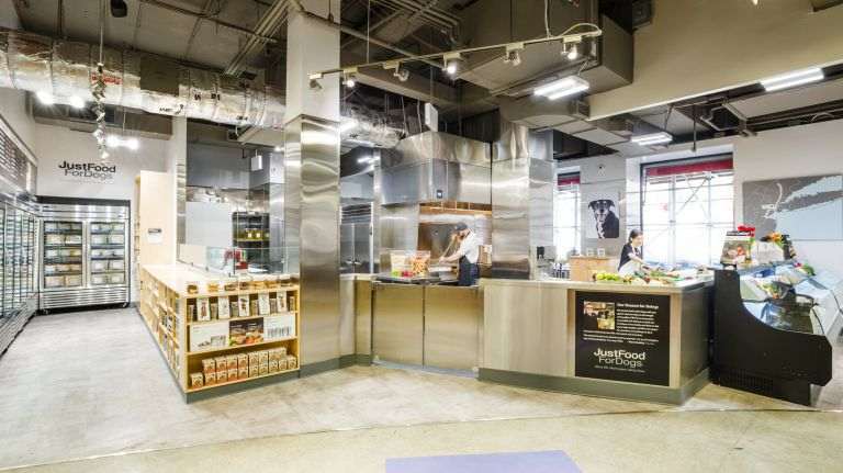 Petco abre cozinha de rações em sua loja de Nova Iorque