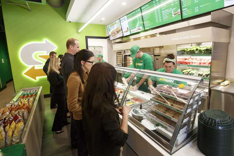 Subway investe no treinamento de franqueados e colaboradores