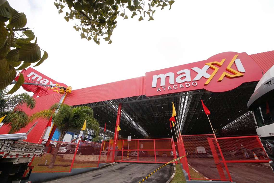 Walmart irá transformar hipermercados em Maxxi Atacado