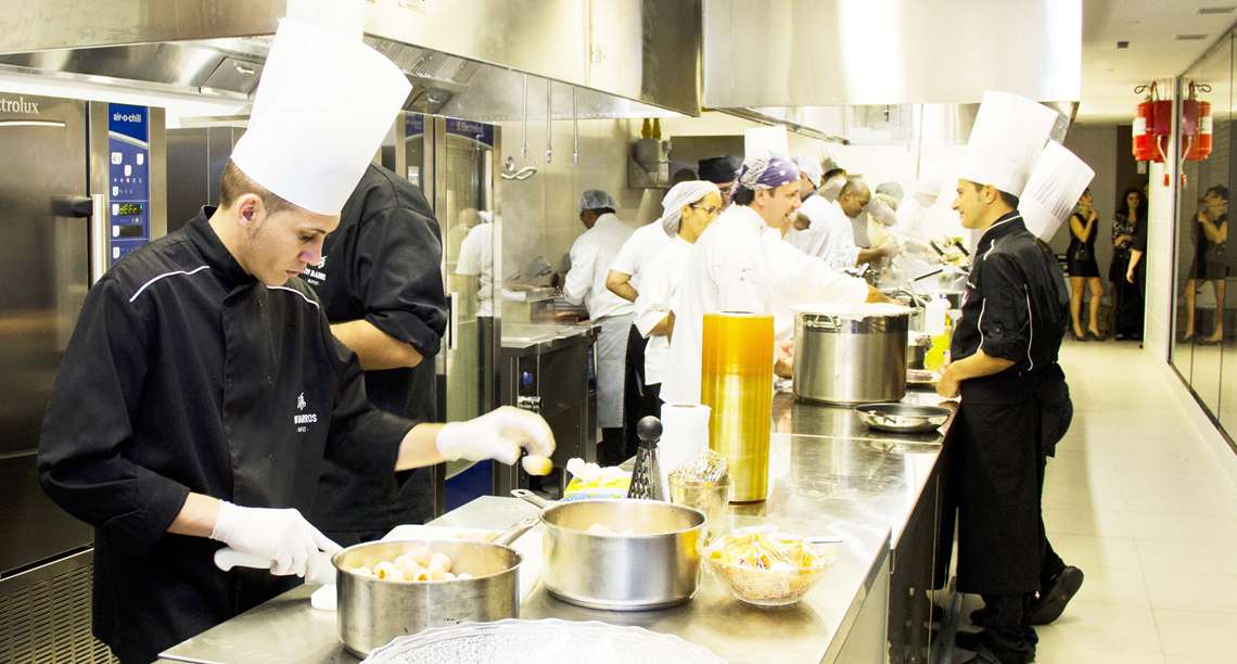 Investir na busca de talentos em grupos marginalizados pode fortalecer a indústria do foodservice