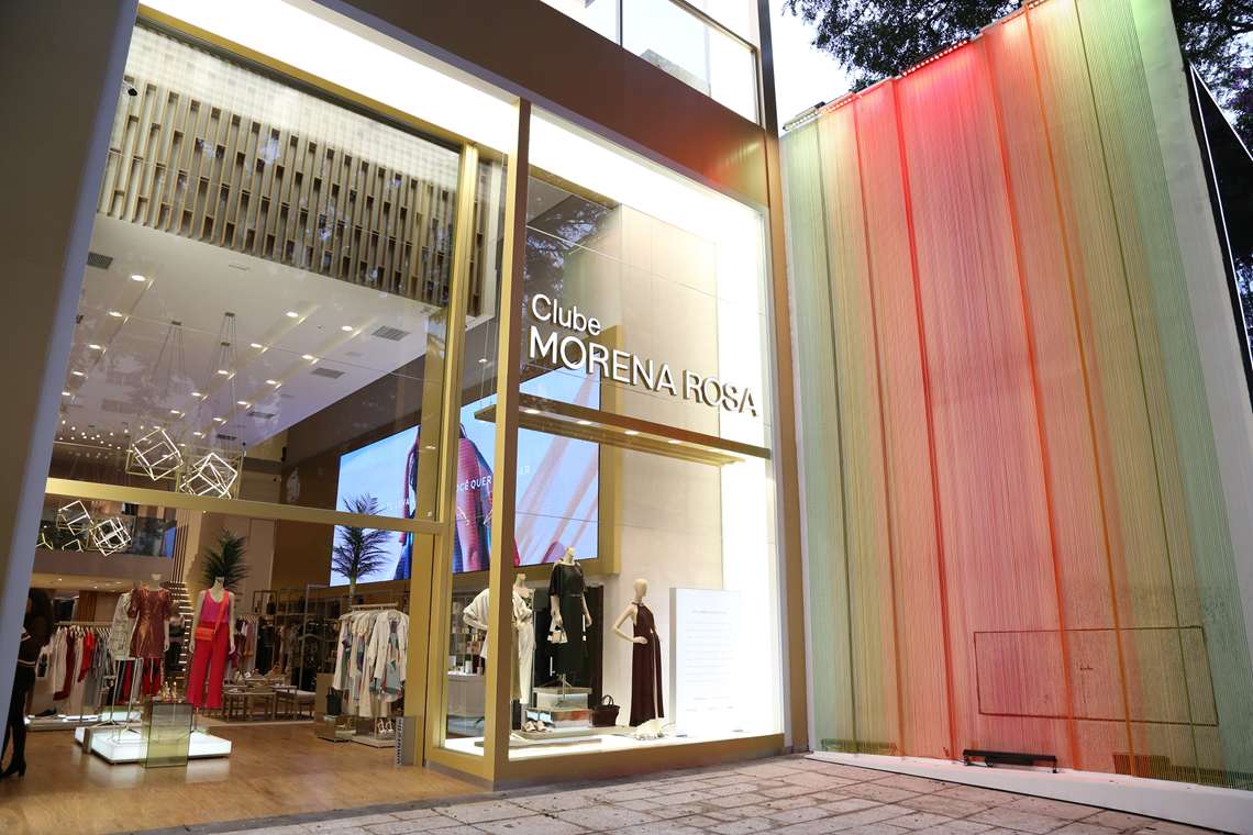 Clube Morena Rosa abre flagship store com espaço instagramável