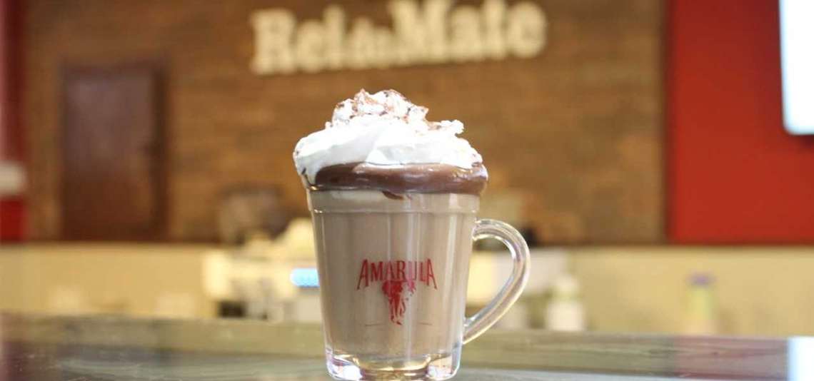 Rei do Mate e Amarula se unem em ação de co-branding para criar nova receita