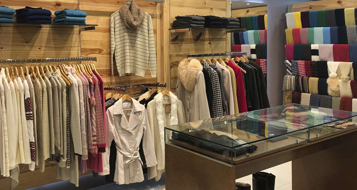 Com altas temperaturas, lojas realizam liquidações de inverno