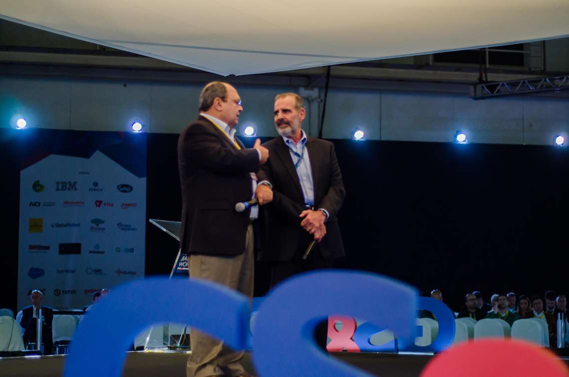 “Vamos transformar o setembro negro em um mês verde, amarelo e azul”