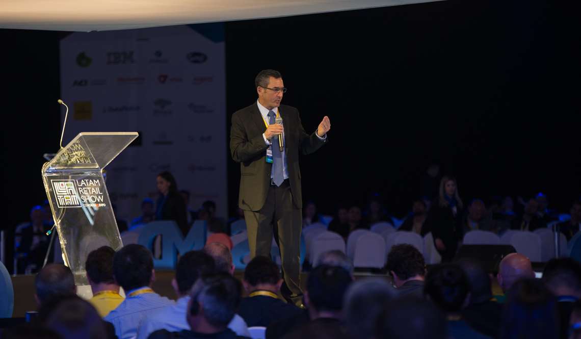 “É preciso a consistência de uma política econômica séria para retomada do crescimento e investimentos”