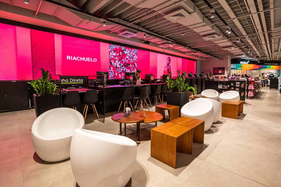 Riachuelo inaugura flagship no Shopping Morumbi em São Paulo