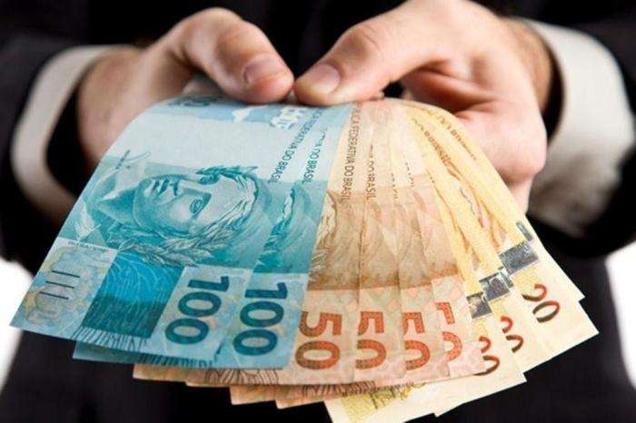 Demanda por crédito do consumidor cresce 5,4% em agosto