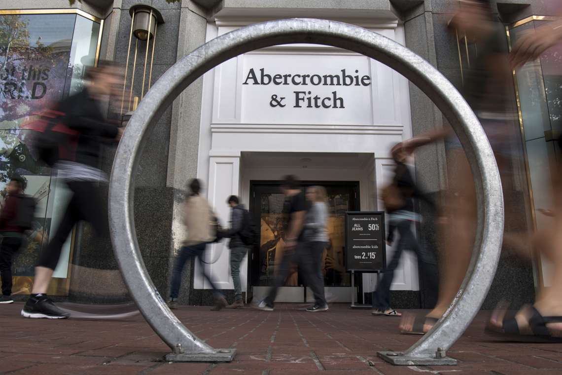 Abercrombie & Fitch e Hollister lançam modalidade de pagamento via Instagram