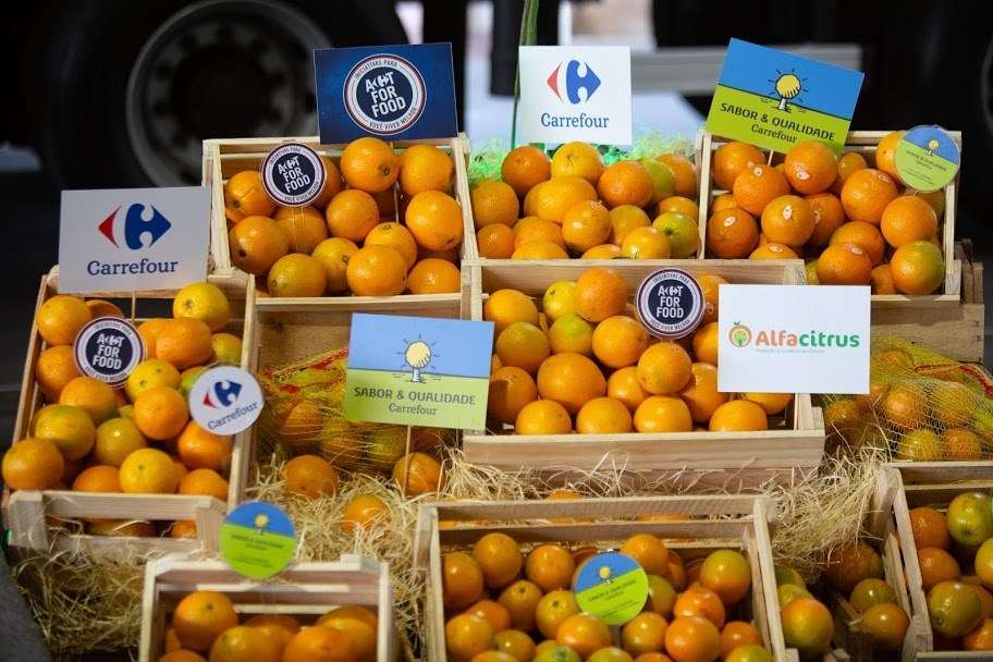 Carrefour expande linha sustentável de laranjas e uso de blockchain