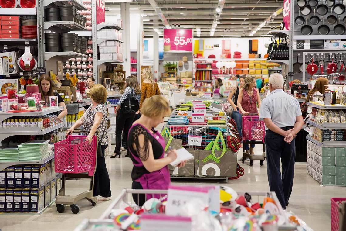 Zôdio encerra megaloja de bricolagem em São Paulo