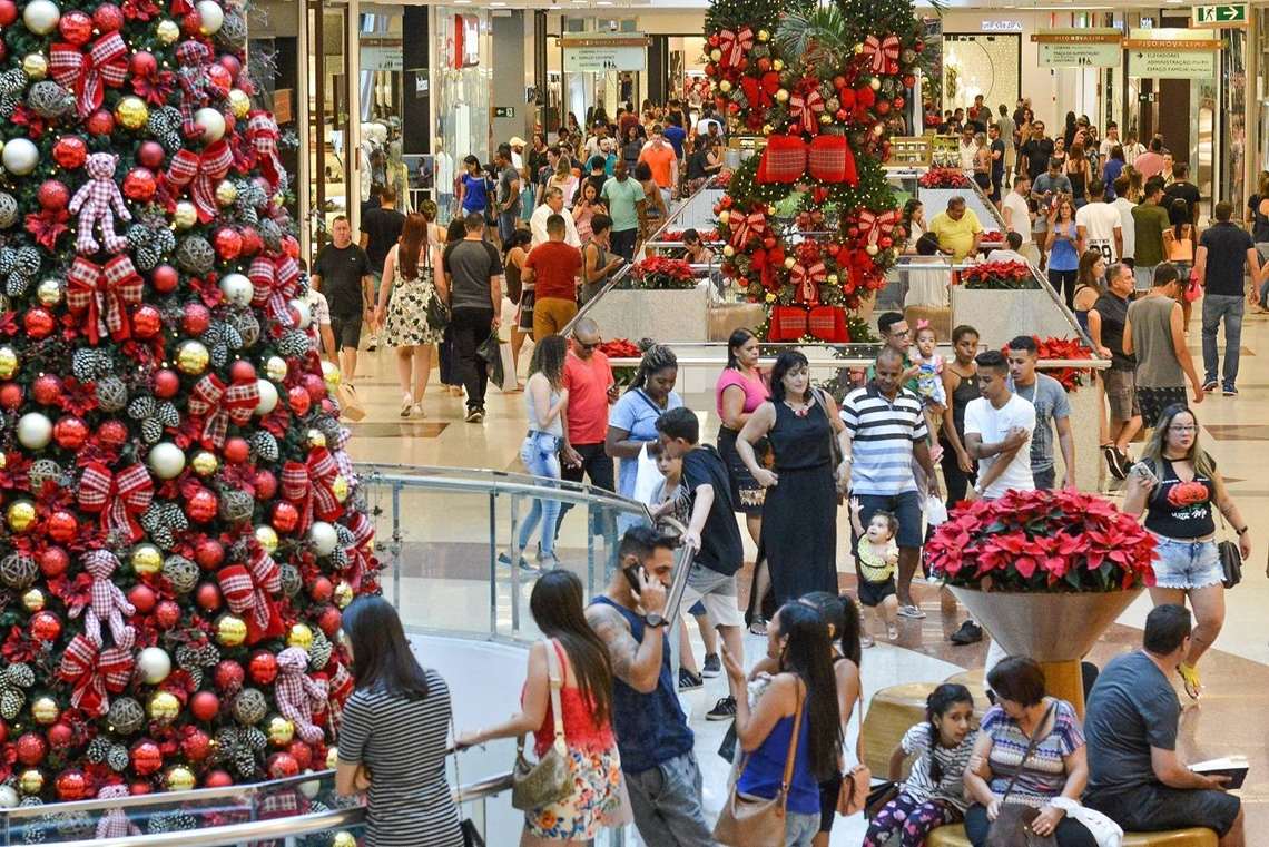 Natal: movimento e vendas dos shoppings devem ter alta este ano