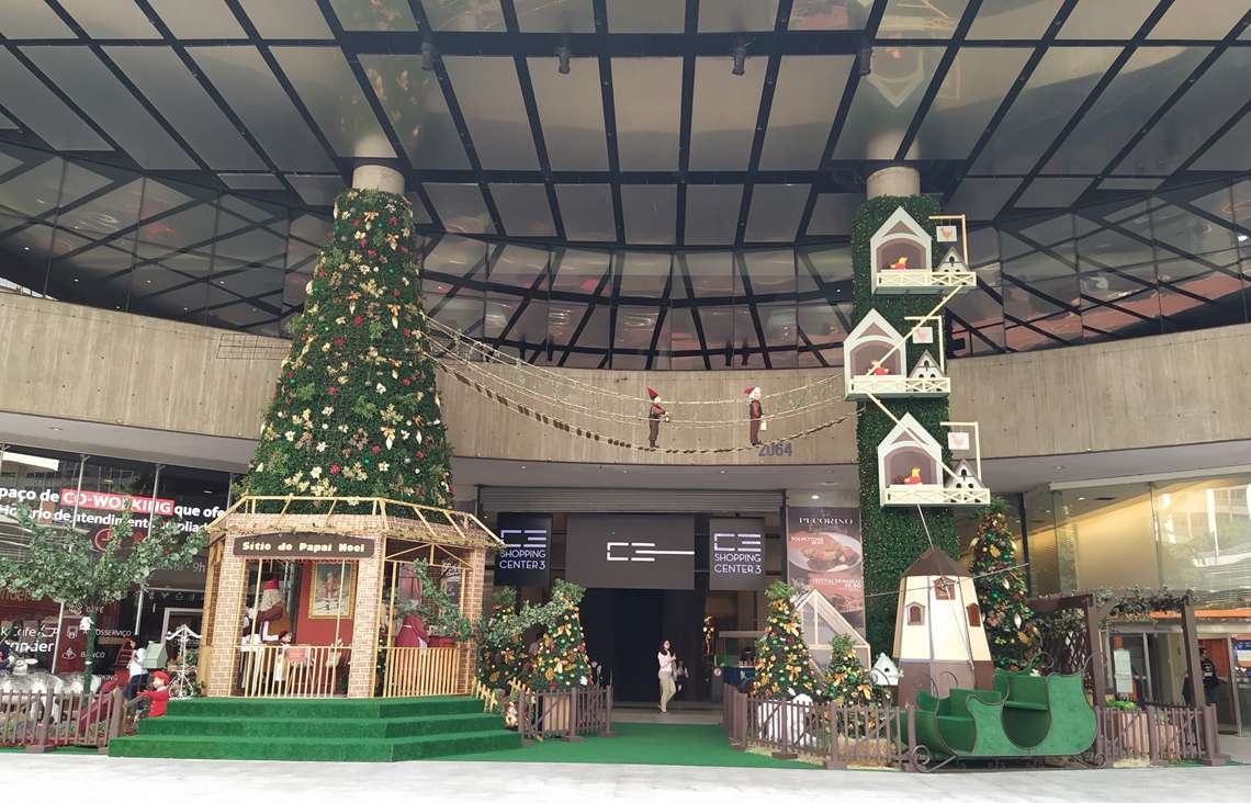 Shopping Center 3 tem sorteios diários e segue com apresentações musicais até o Natal