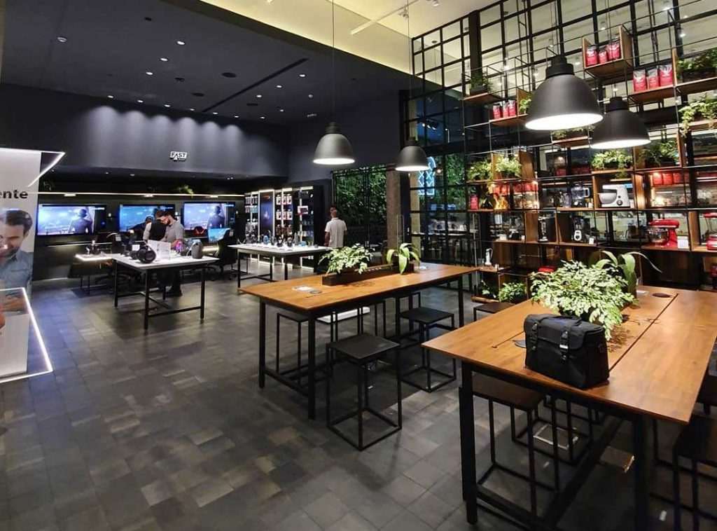 Fast Shop West Plaza