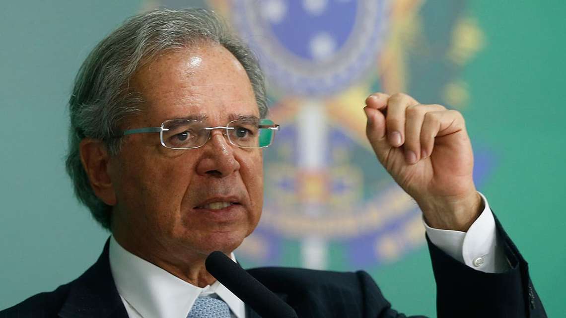 Guedes defende novo IR e pede a empresários "um pouco mais de cidadania"