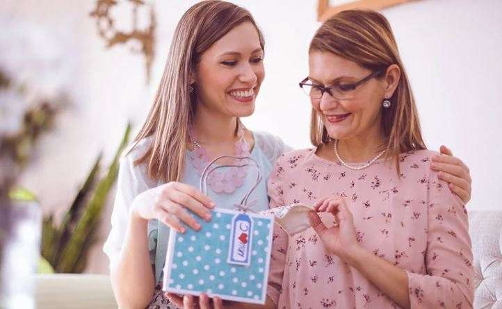 Comércio registra queda de 3% na semana do Dia das Mães, revela Serasa Experian