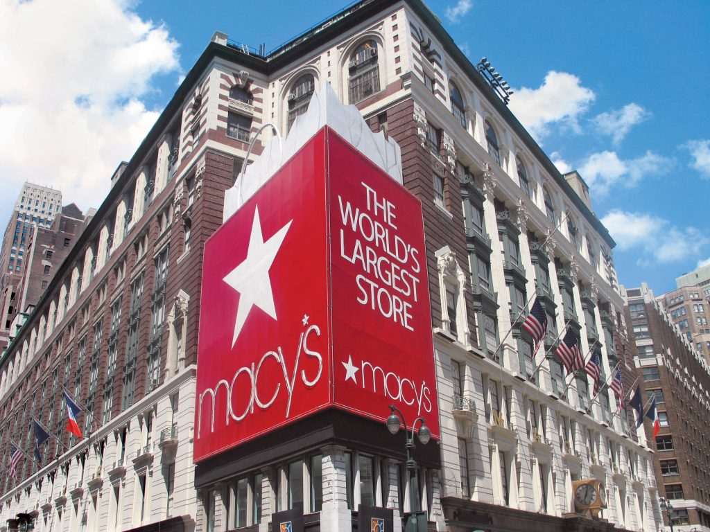 Lojas da Macy's reabrem com desempenho melhor do que o previsto