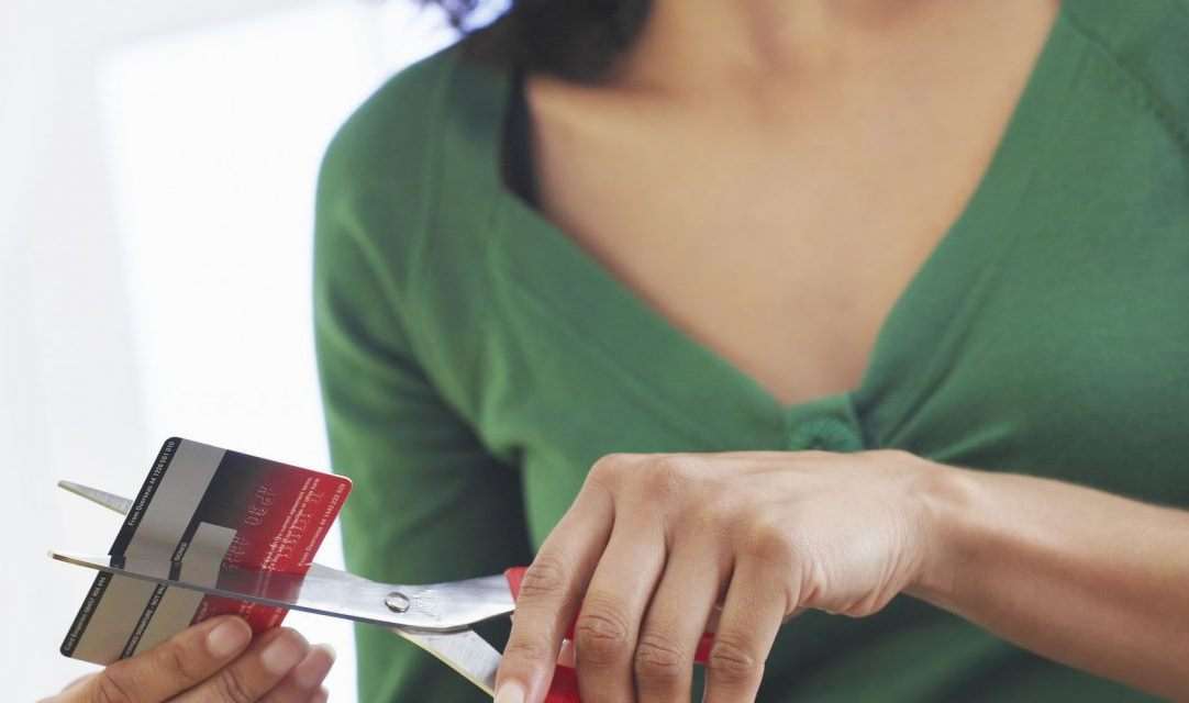 Pesquisa mostra que 89% dos brasileiros mudaram hábitos financeiros na pandemia