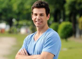 Para Márcio Atalla, ficar sentado é o ‘novo cigarro’ deste século