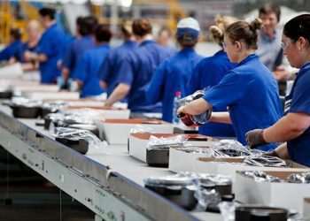 Faturamento real da indústria cresce 7,4% em julho ante junho