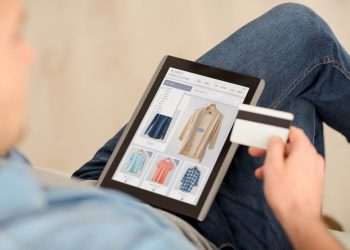 Vendas no varejo: comércio online cresceu em 6 meses o mesmo que em 6 anos