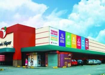 Supermercados: D’Avó e Super Lagoa apostam na oferta de saques nas lojas