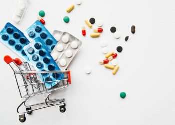 Busca por medicamentos em sites aumenta 20% em 2020, aponta estudo