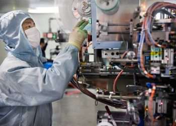 Atividade industrial da China cresce em ritmo lento em outubro