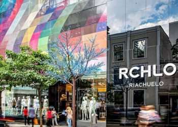 Mais da metade das vendas online da Riachuelo passa por lojas físicas