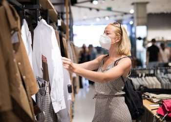 No consumo de moda, 9 a cada 10 brasileiros ainda preferem lojas físicas